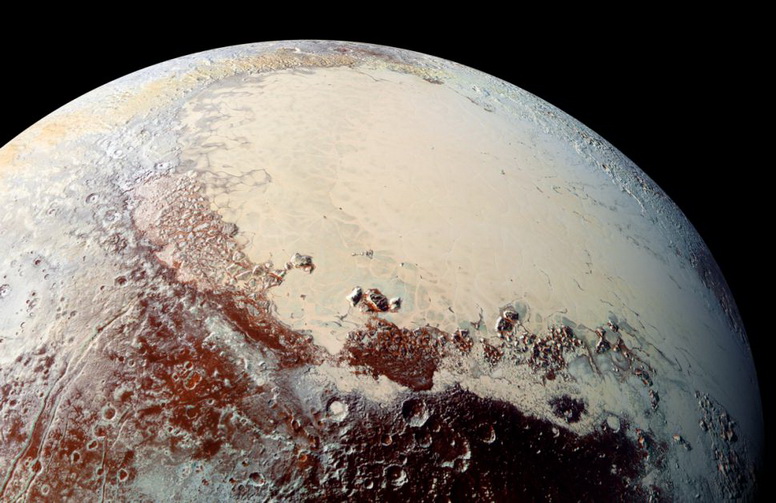 Вода под ледяным Плутоном.