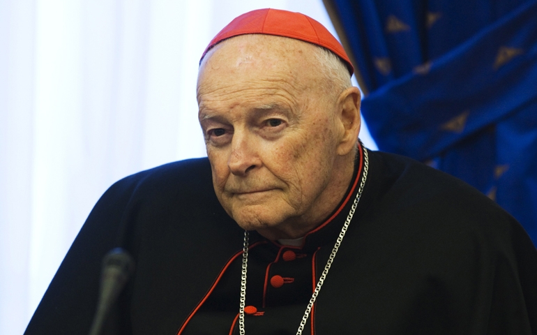 Католические кардиналы - педофилы.