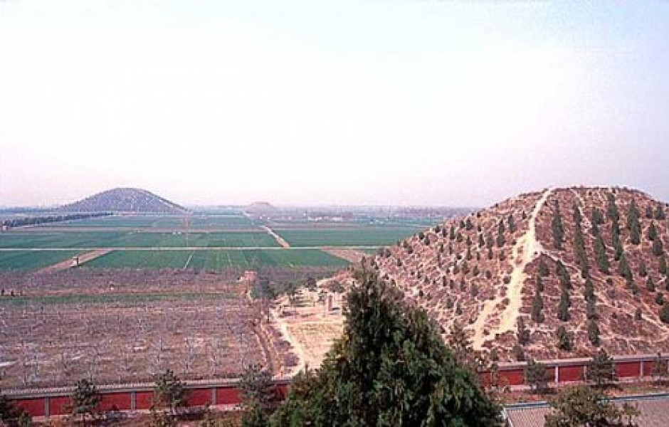 Загадка потерянных китайских пирамид Сианя.