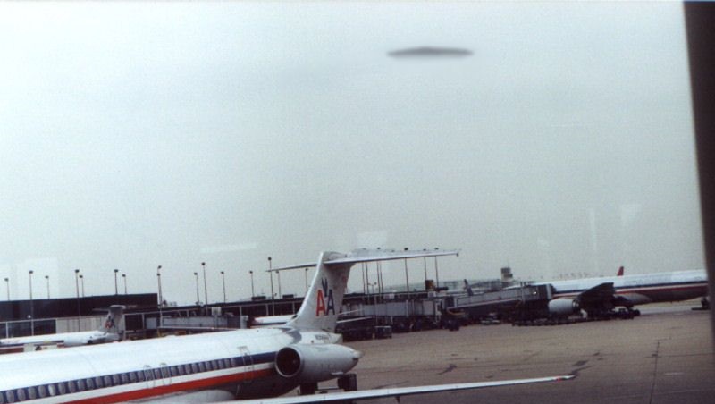 Исследование "NARCAP"  по поводу инцидента с НЛО, в международном аэропорту О'Хара 2006 год.