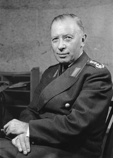 Генерал Адольф Хойзингер - из нацистов в "НАТО".