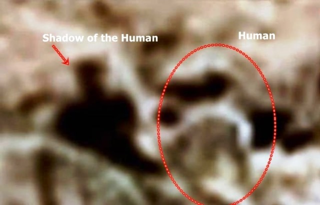 Бывшая сотрудница НАСА утверждает, что видела людей на Марсе.