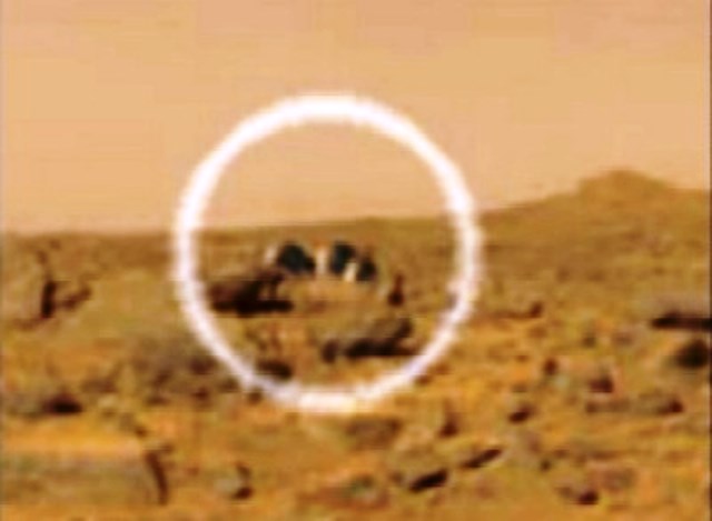 Бывшая сотрудница НАСА утверждает, что видела людей на Марсе.