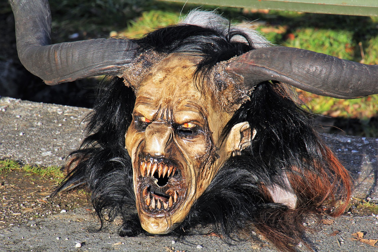 Ксик - также известный как Ксибальба, демон, приносящий внезапную смерть.